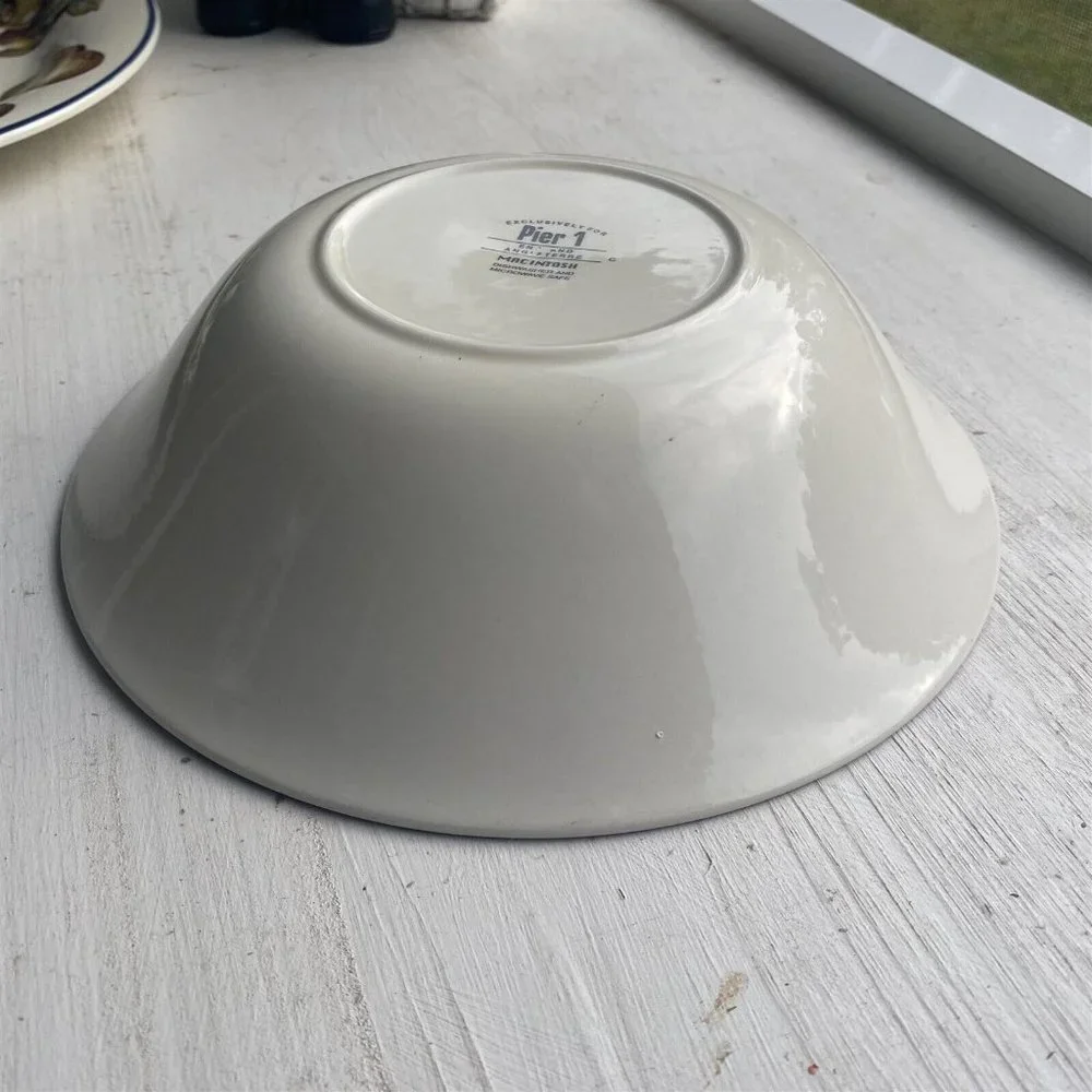 Pier 1 Macintosh Vegetable Serving Bowl 9 3/8